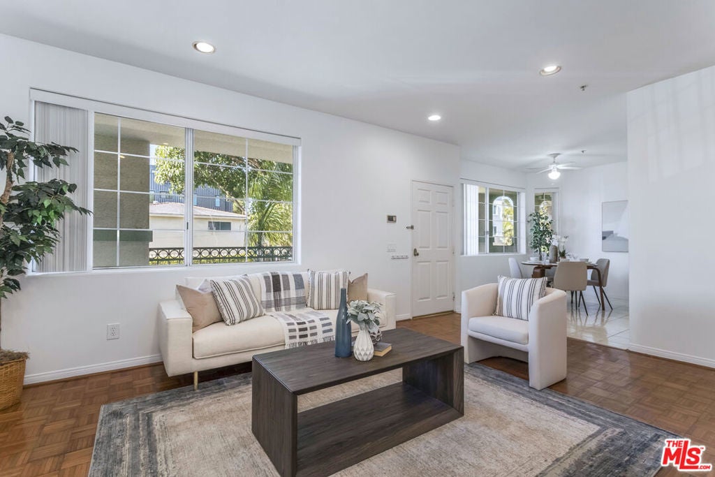 Photo of Listing #25501127