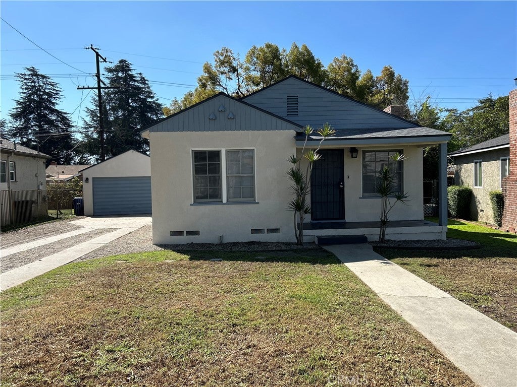 Photo of Listing #IV25048310