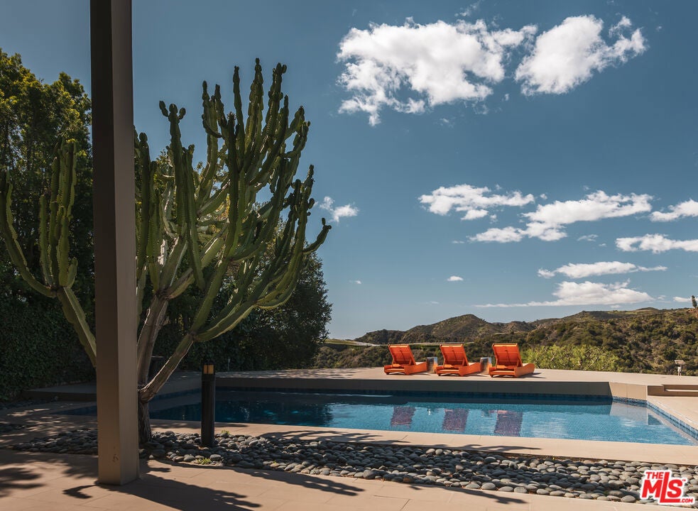 Photo of Listing #25507735