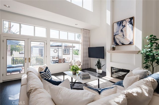 720 Manhattan Beach Boulevard, Manhattan Beach.