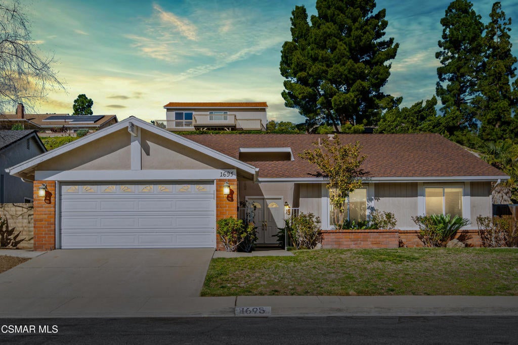 Photo of Listing #225001128