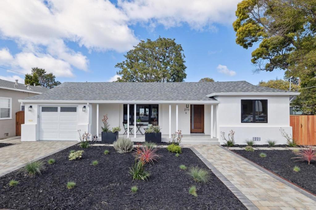 Photo of Listing #ML81996978