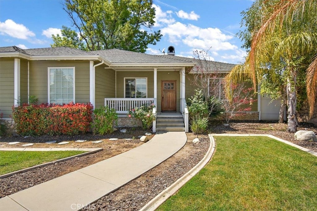 Photo of Listing #IV25051270