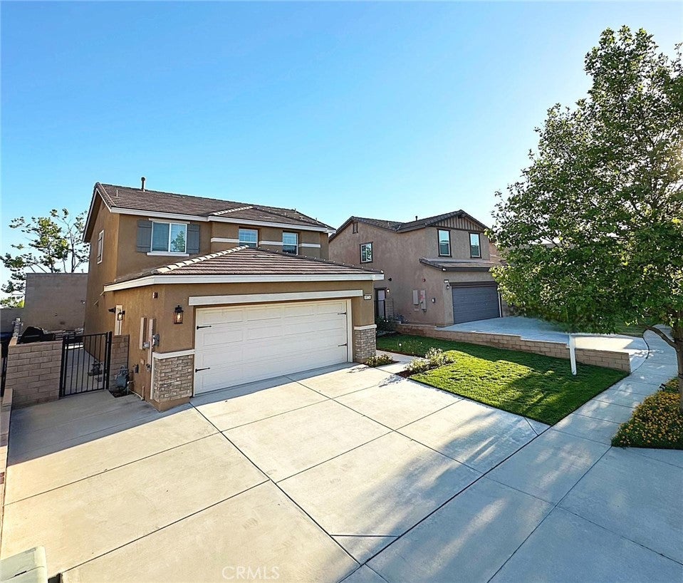 Photo of Listing #IV25049702