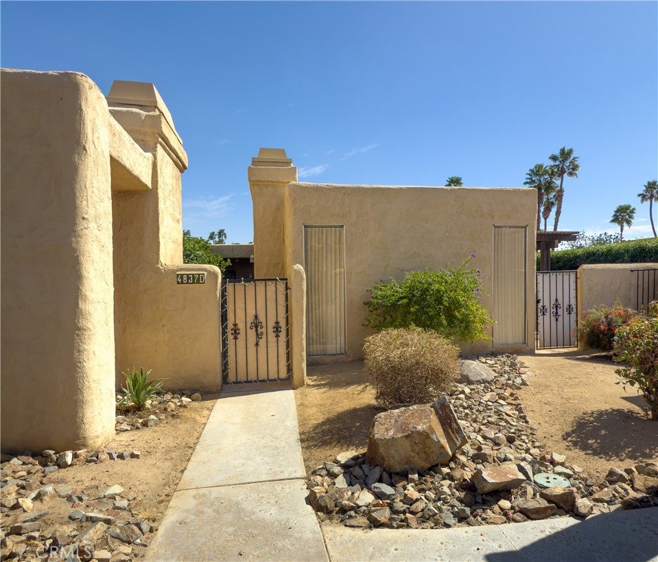 4837 Winners Circle # D, Palm Springs