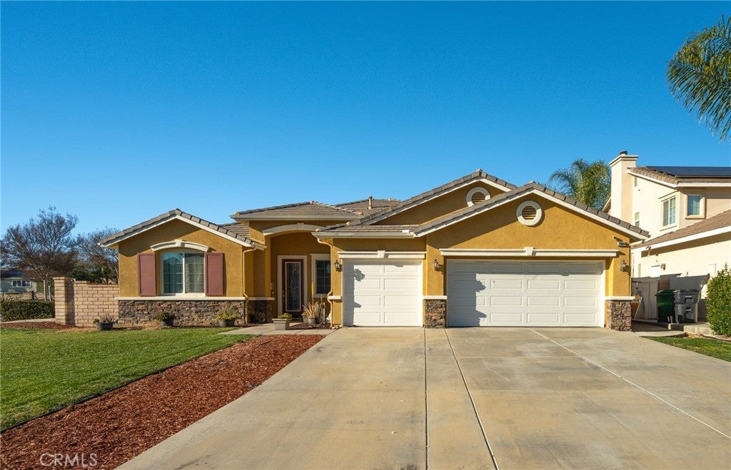 Photo of Listing #IV25051173