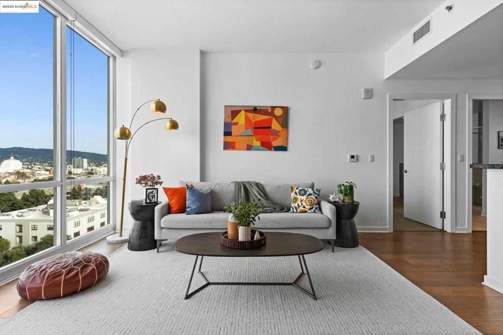 Photo of Listing #41088796