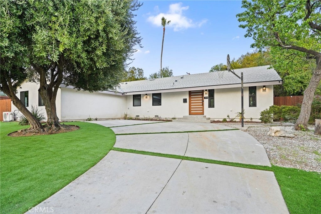 Photo of Listing #SR25052168