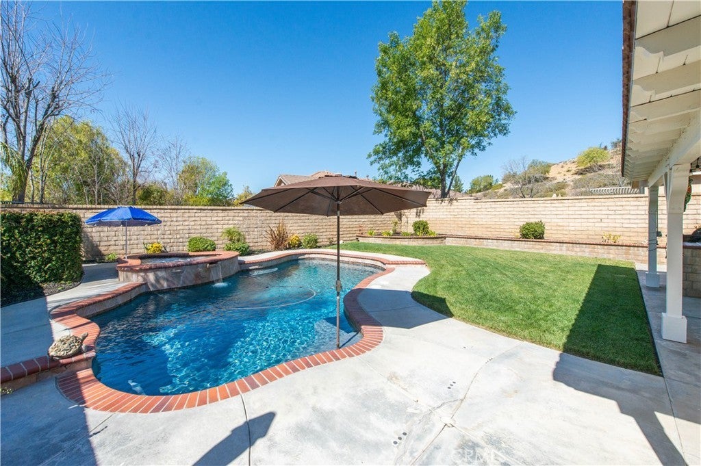 Photo of Listing #SR25052641