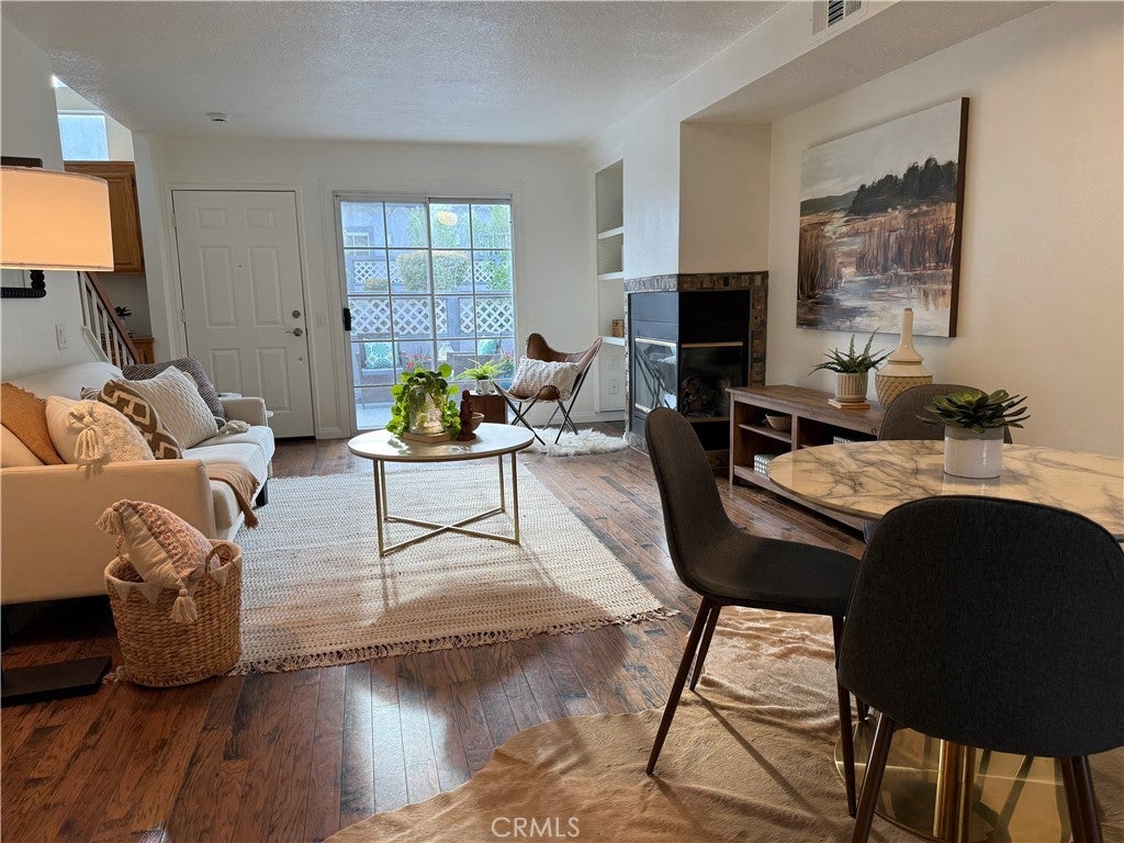 Photo of Listing #CV25048681