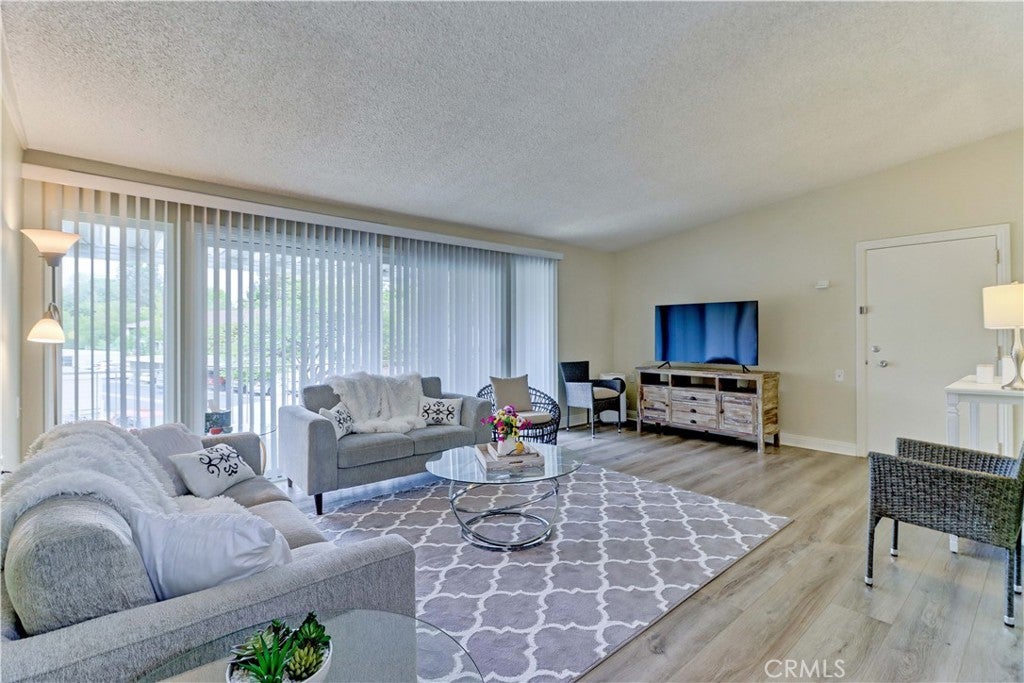 Photo of Listing #OC25053252