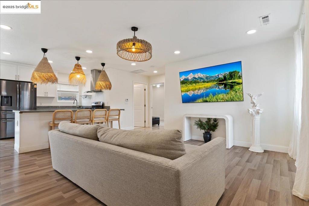 Photo of Listing #41088927