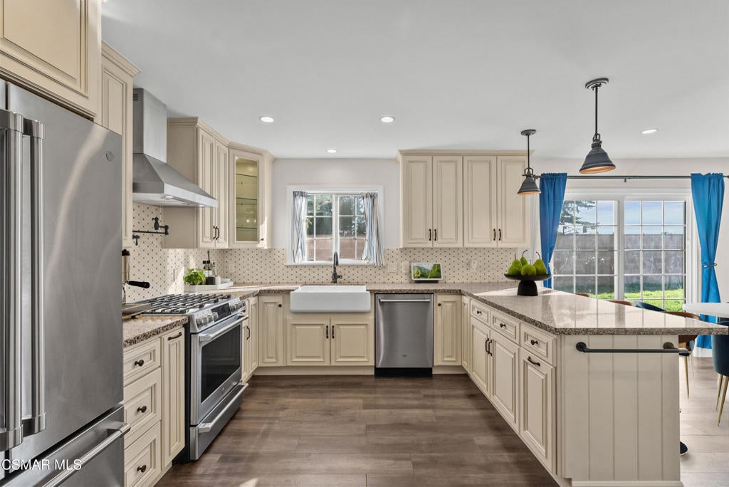 Photo of Listing #225001195