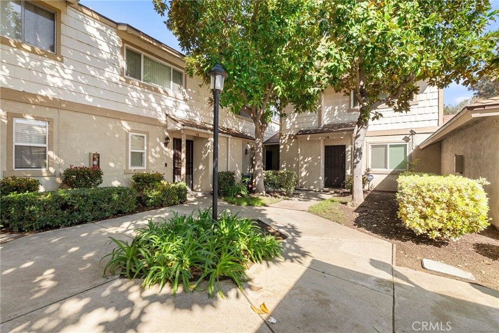 Photo of Listing #IV25053211