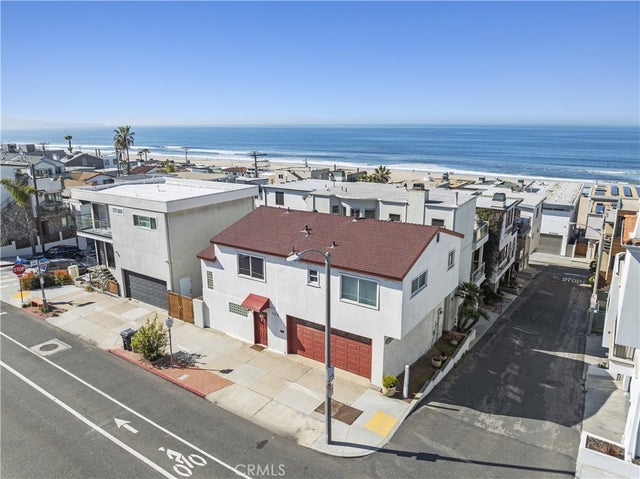 132 1st Place, Manhattan Beach.