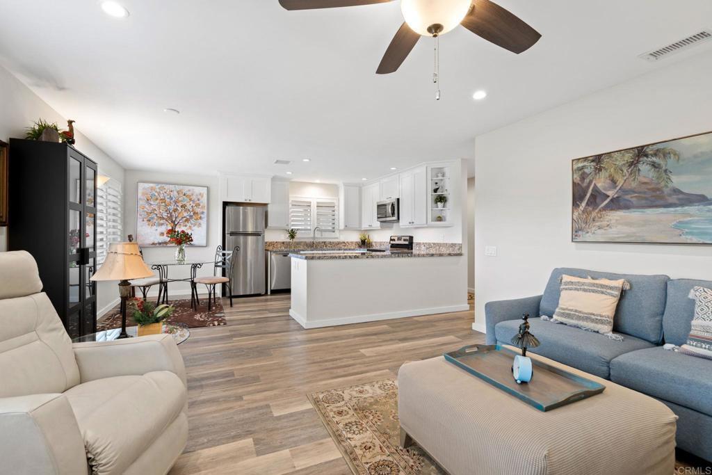 Photo of Listing #PTP2501744