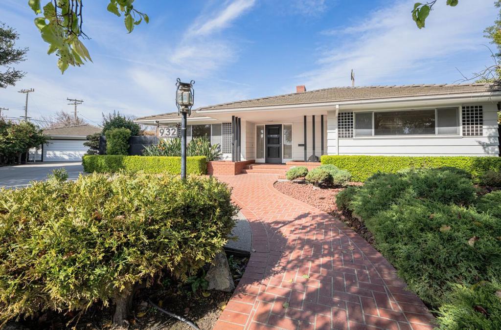 Photo of Listing #ML81997406