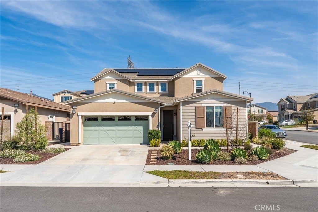 Photo of Listing #IV25053979