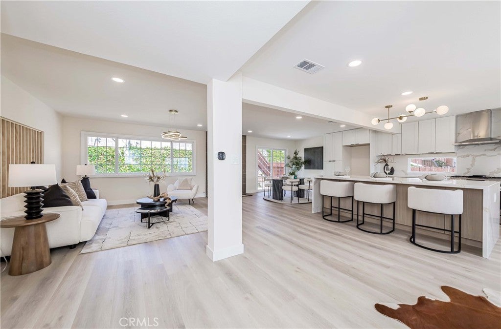 Photo of Listing #PW25049044