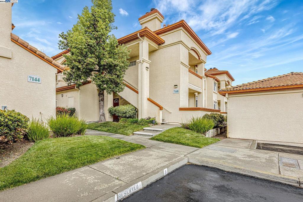 Photo of Listing #41089045