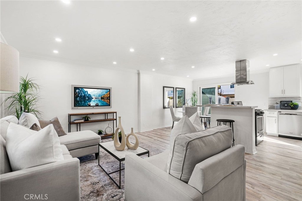 Photo of Listing #OC25029884