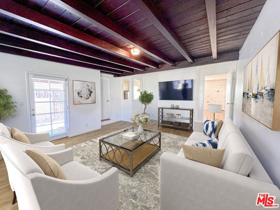 Photo of Listing #25496257