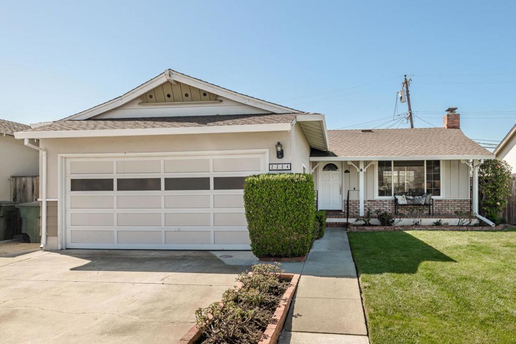 Photo of Listing #ML81997563