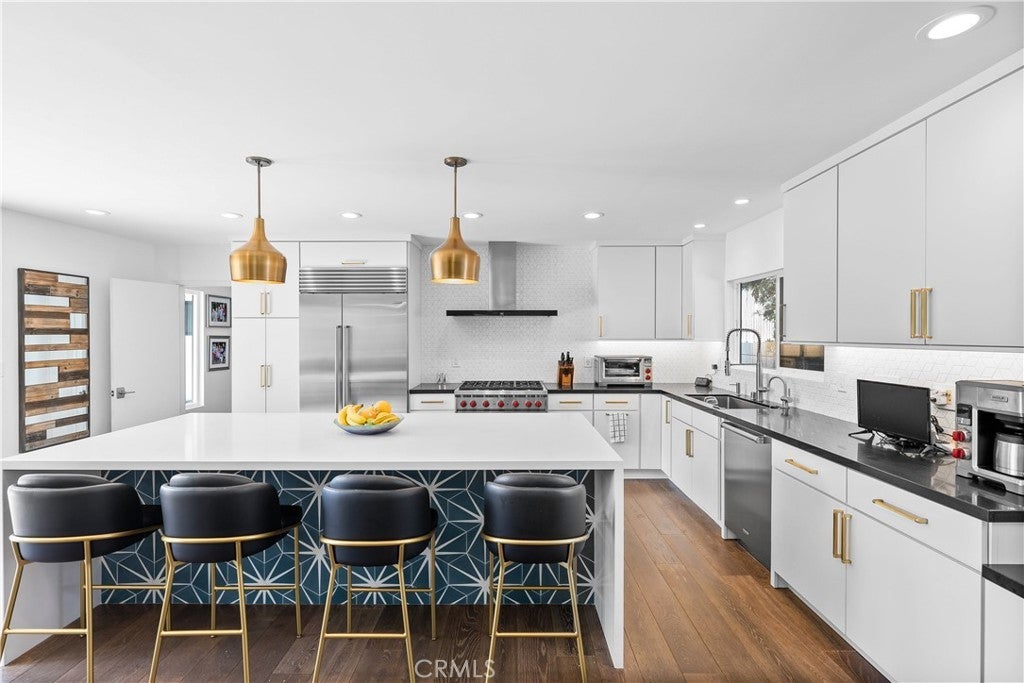 Photo of Listing #SB25054325