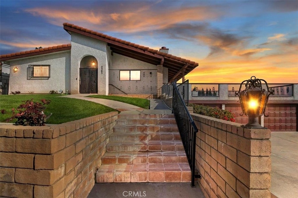 Photo of Listing #IV25055185