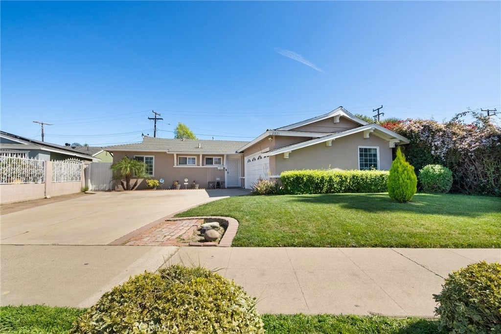 Photo of Listing #PW25055345