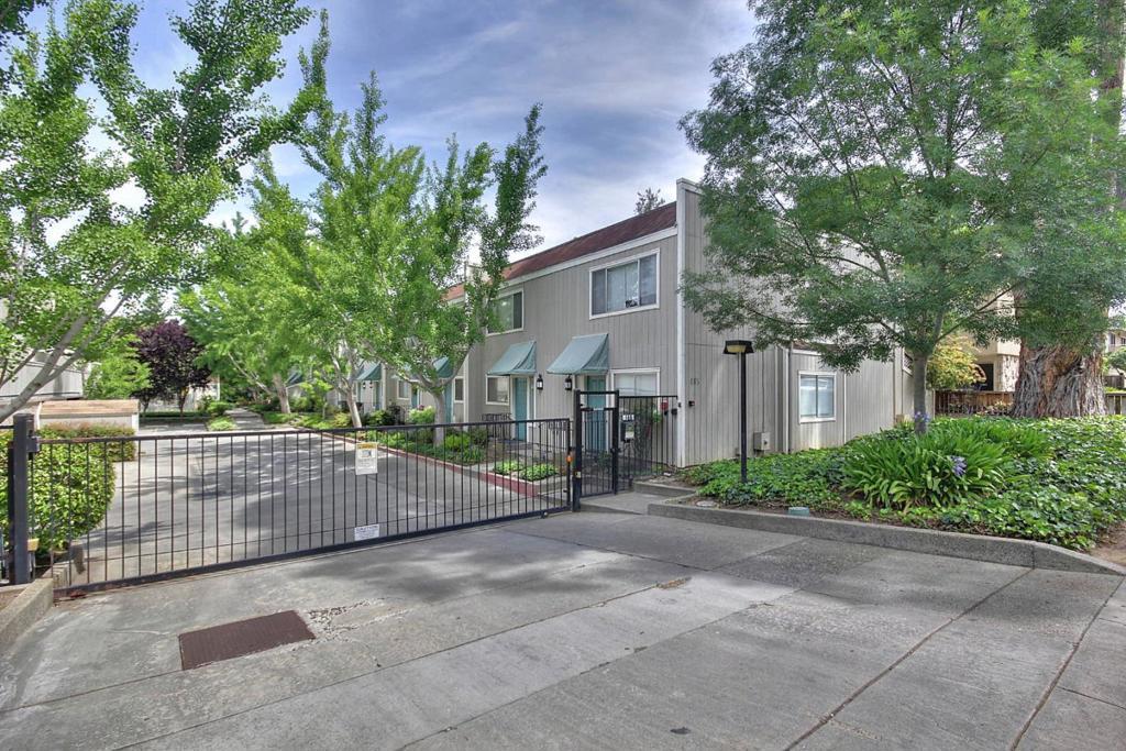 Photo of Listing #ML81997180