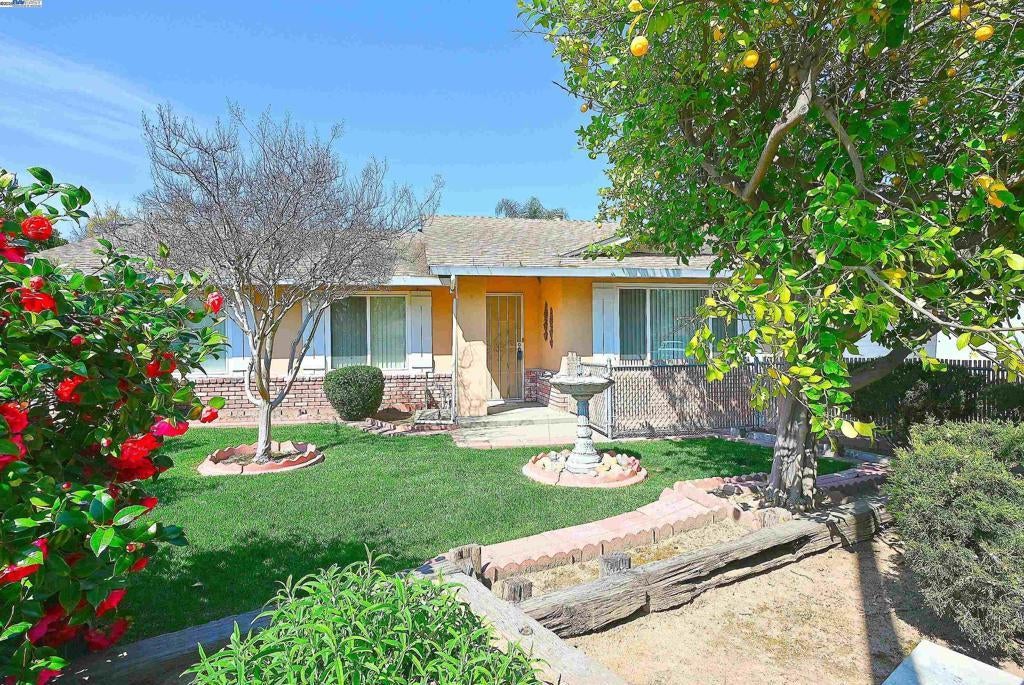 Photo of Listing #41089293