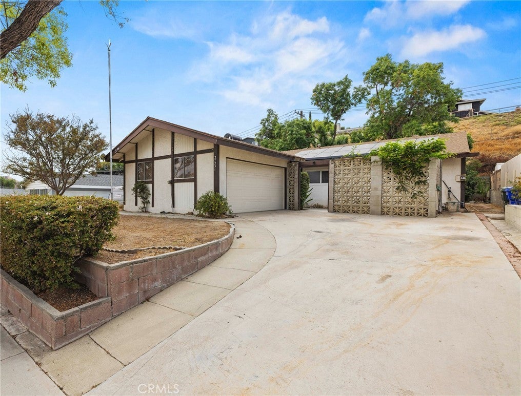 Photo of Listing #SR25055681