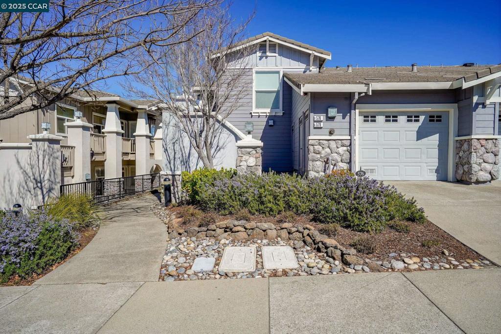 Photo of Listing #41089300