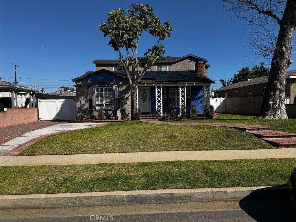 Photo of Listing #IV25044473