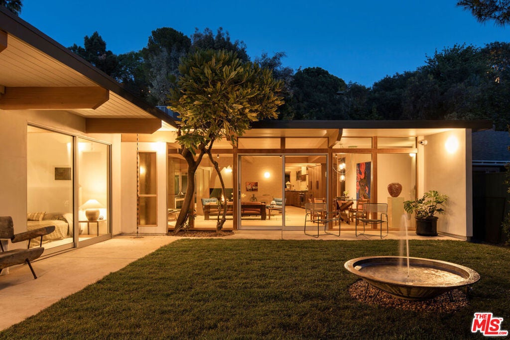 Photo of Listing #25511165