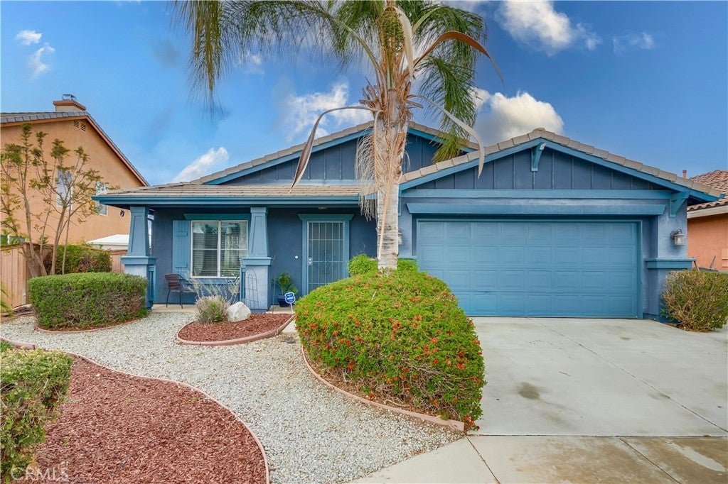 Photo of Listing #IV25056198