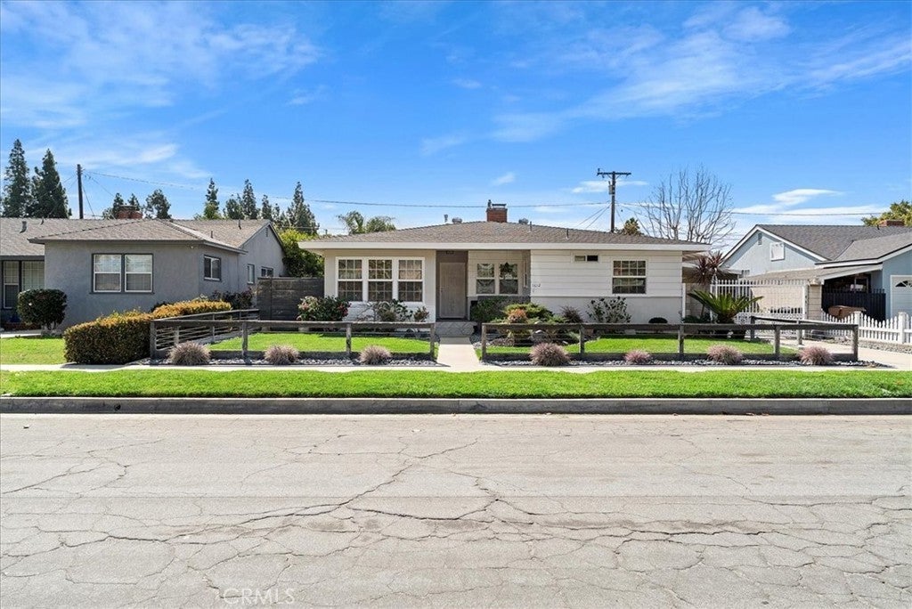 Photo of Listing #OC25038490