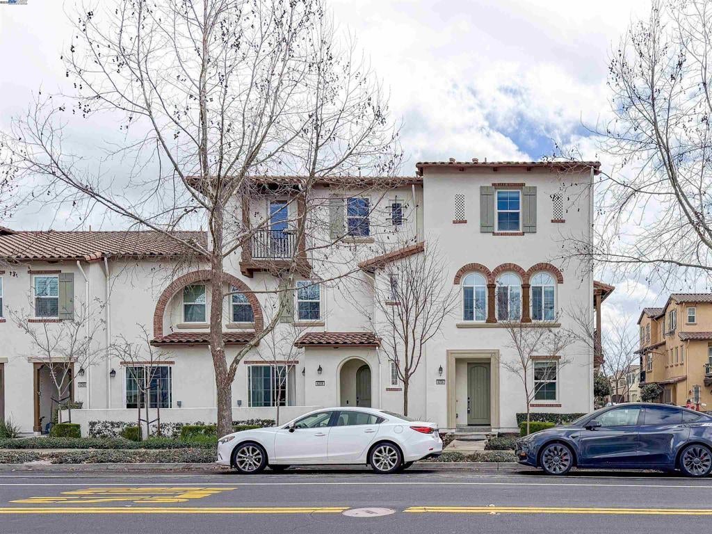 Photo of Listing #41089499