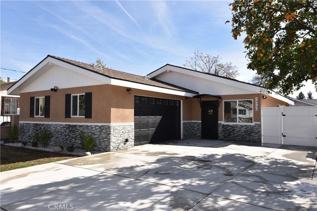 Photo of Listing #DW25038361