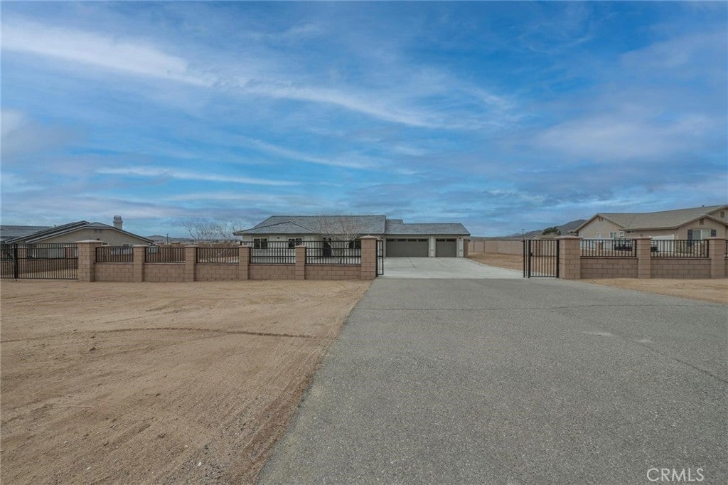 Photo of Listing #IV25055942