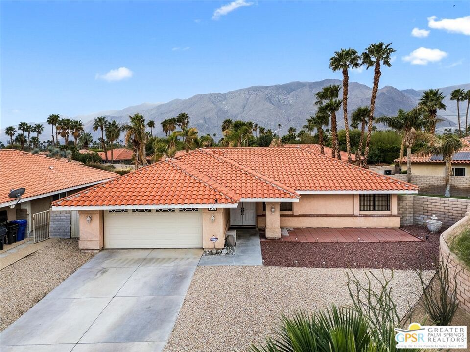 1433 Gem Circle, Palm Springs