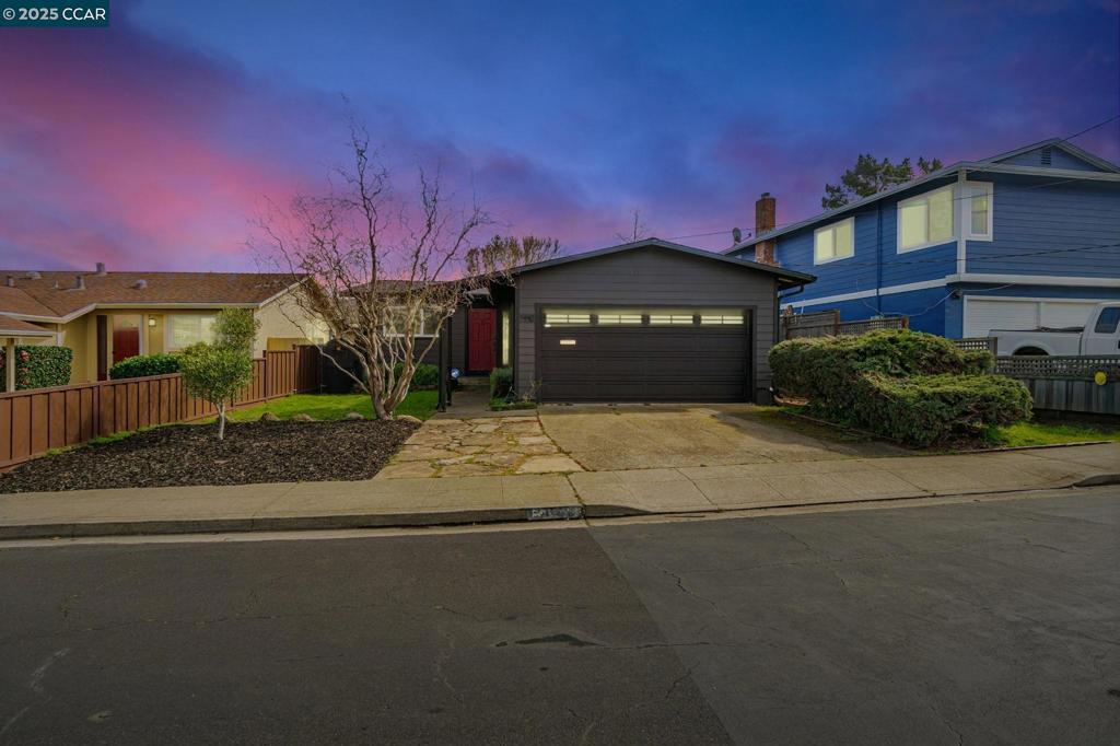 Photo of Listing #41089563