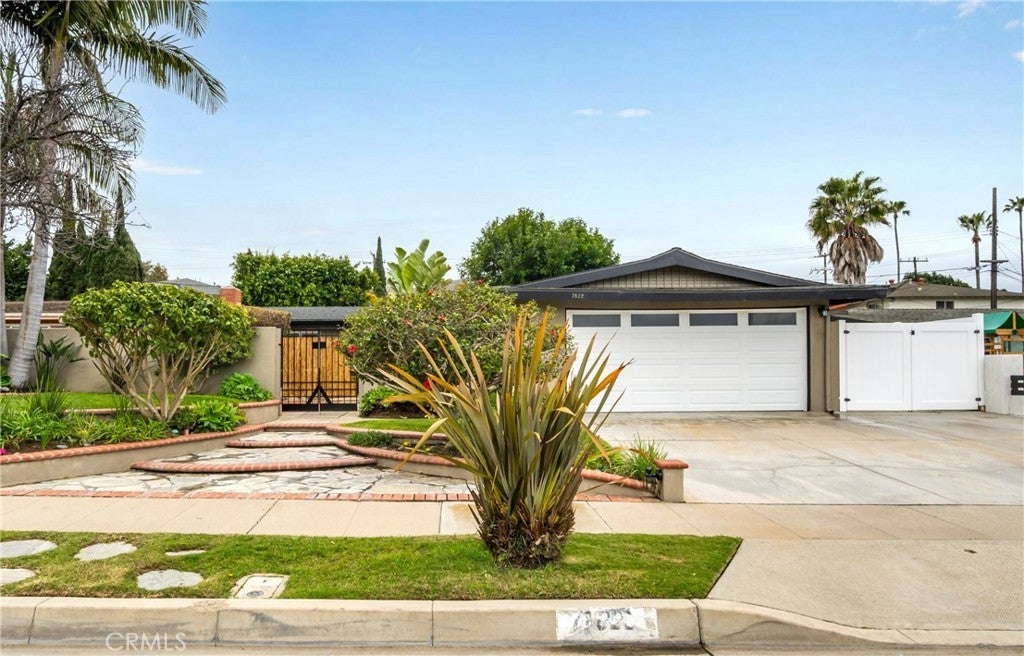 Photo of Listing #OC25056232