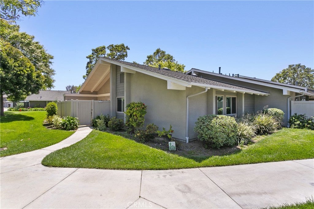 Photo of Listing #OC25057311