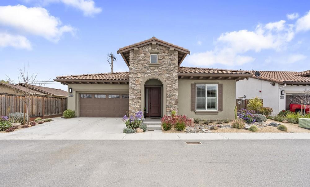 Photo of Listing #ML81998086