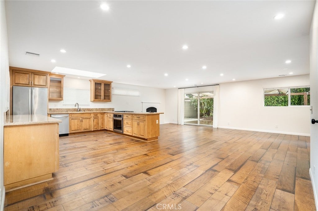 Photo of Listing #OC25055915