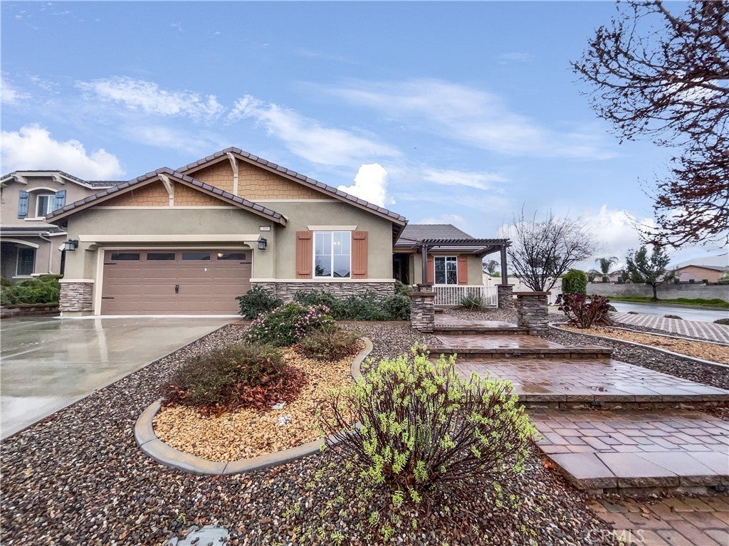 Photo of Listing #IV25058009