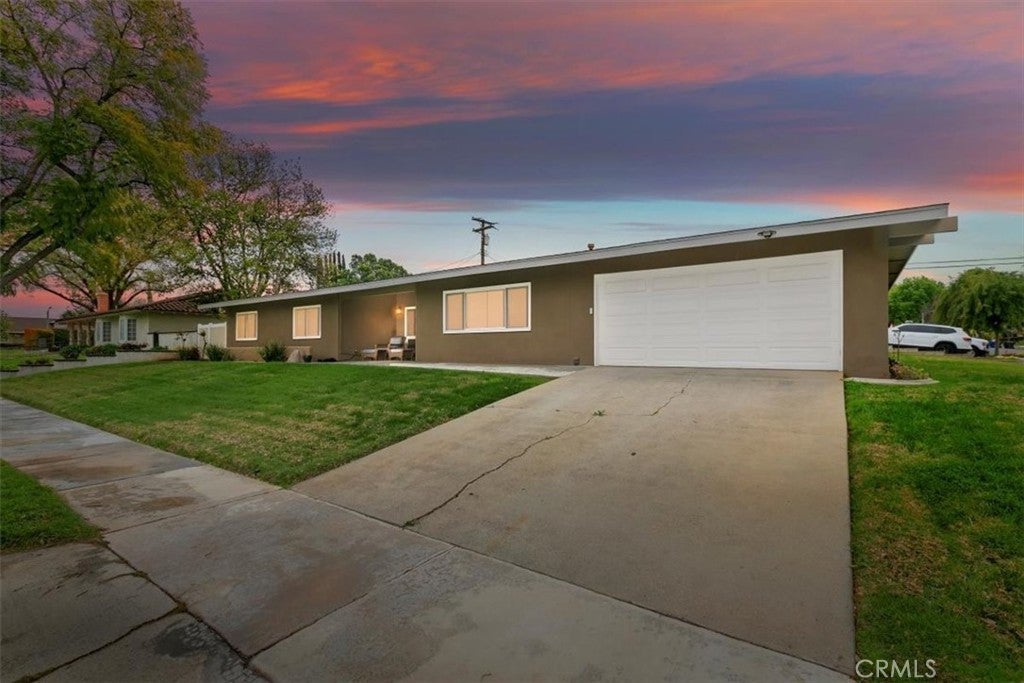 Photo of Listing #IV25057593