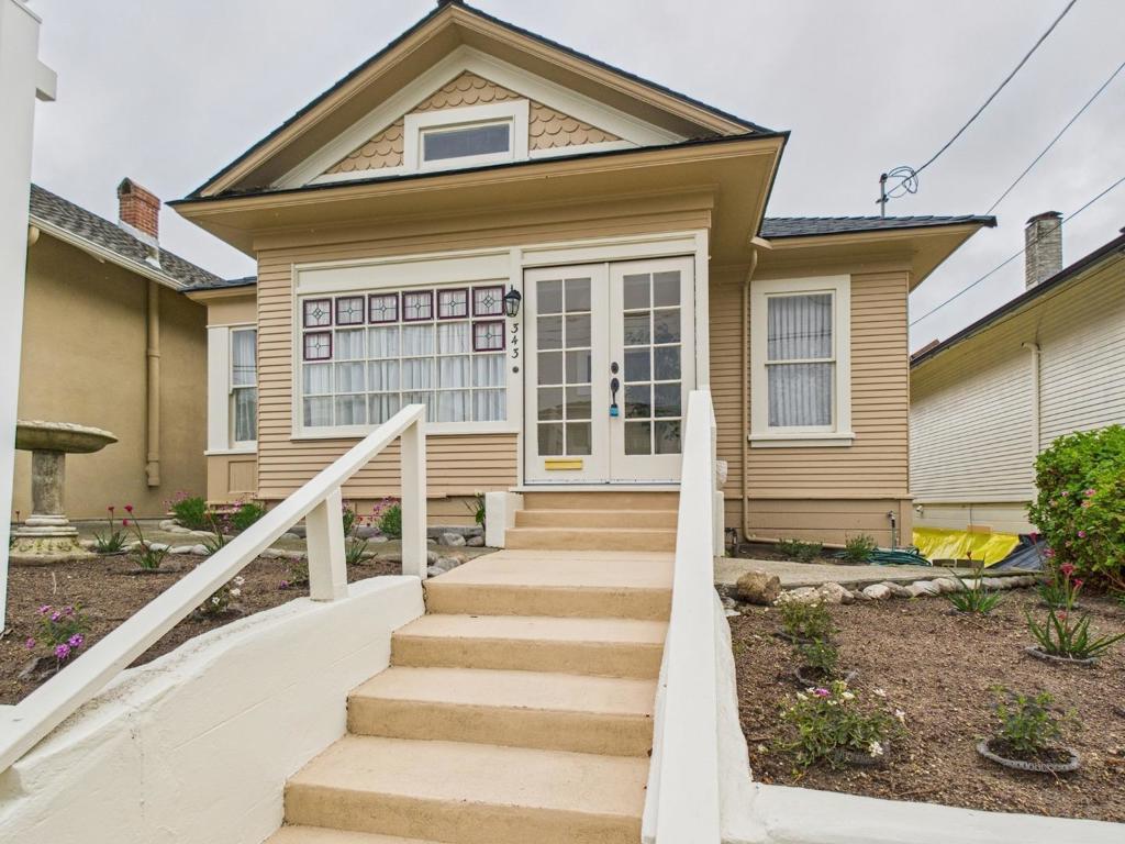 Photo of Listing #ML81996374